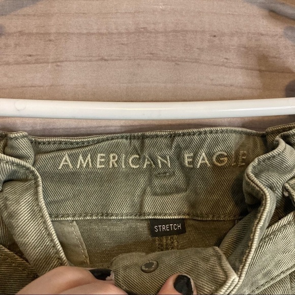 AMERICAN Eagle Olive Green Paper Bag Mom Shorts - Picture 7 of 9